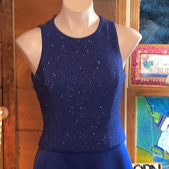 Formal Dress - Absolutely stunning - Picture 2 of 15